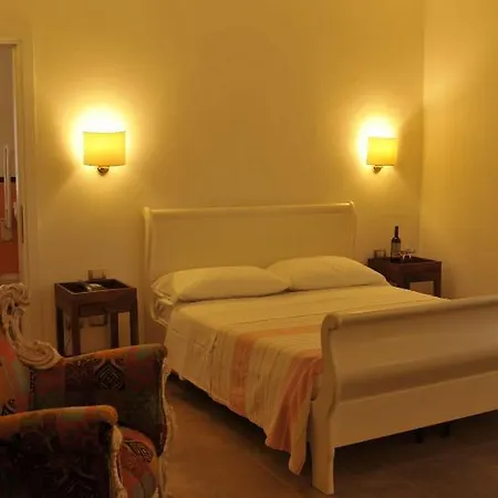 Pimpina Hotel 3*