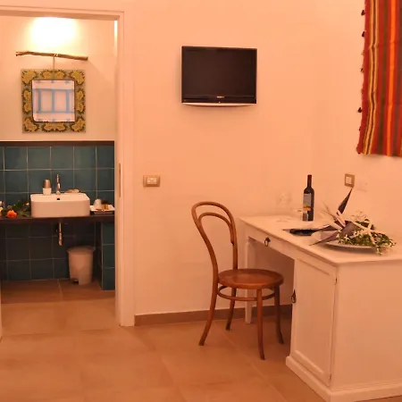 Pimpina Hotel 3*