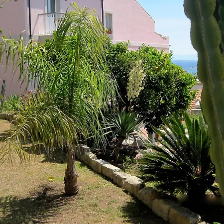 Pimpina Hotel 3*