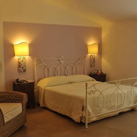 Pimpina Carloforte (Isola di San Pietro)